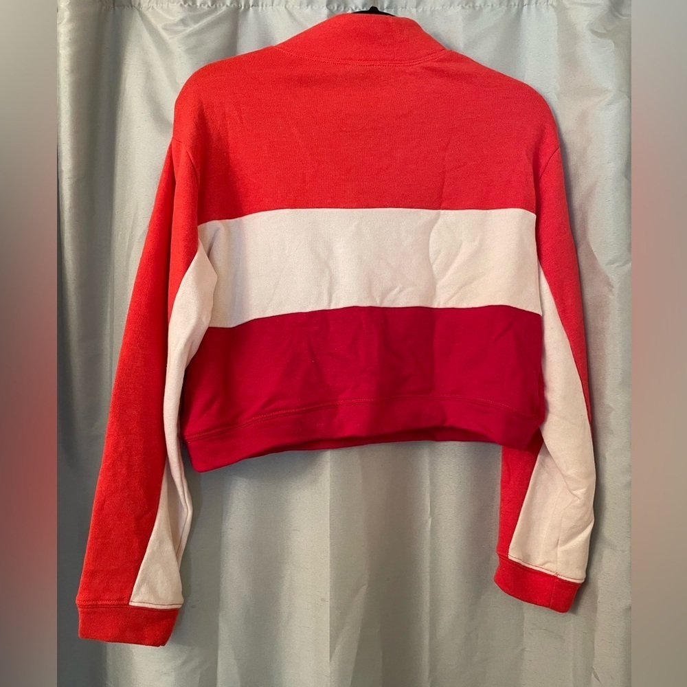 Coral and Red Colorblock Cropped Sweatshirt - Picture 2 of 3